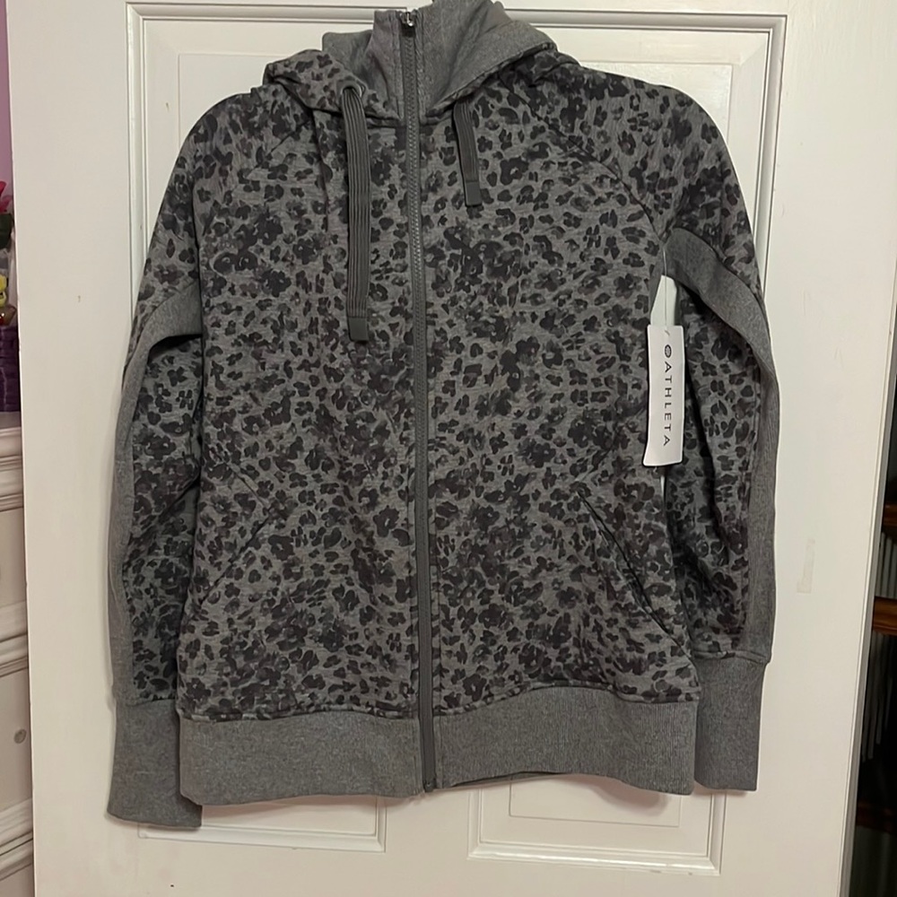 ATHLETA CHEETAH ZIP UP ( size Medium)